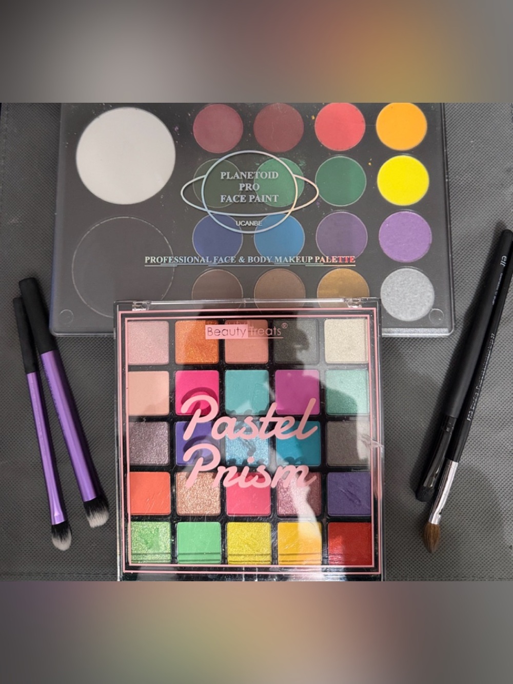 Set of 2 face/ body paint palettes - Planetoid Pro & Pastel Prism with 4 brushes